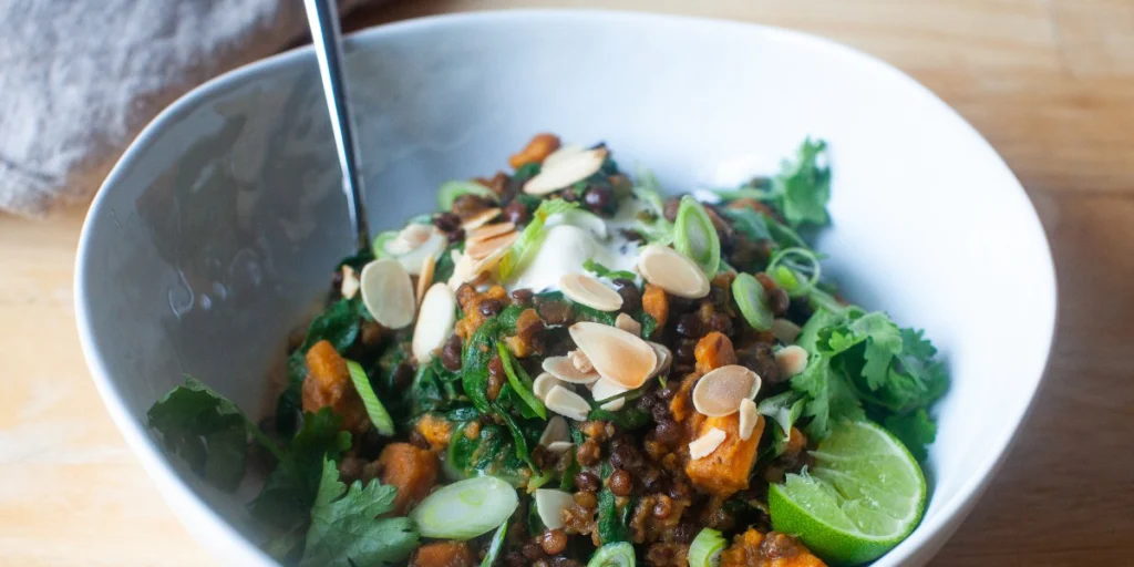 Sweet potato toasts with curried chickpeas